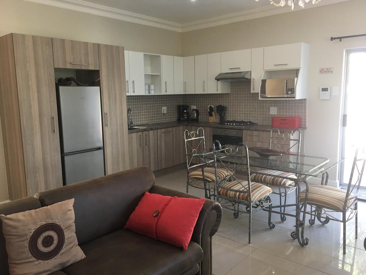 African Palm Cottage Durbanville Esterno foto