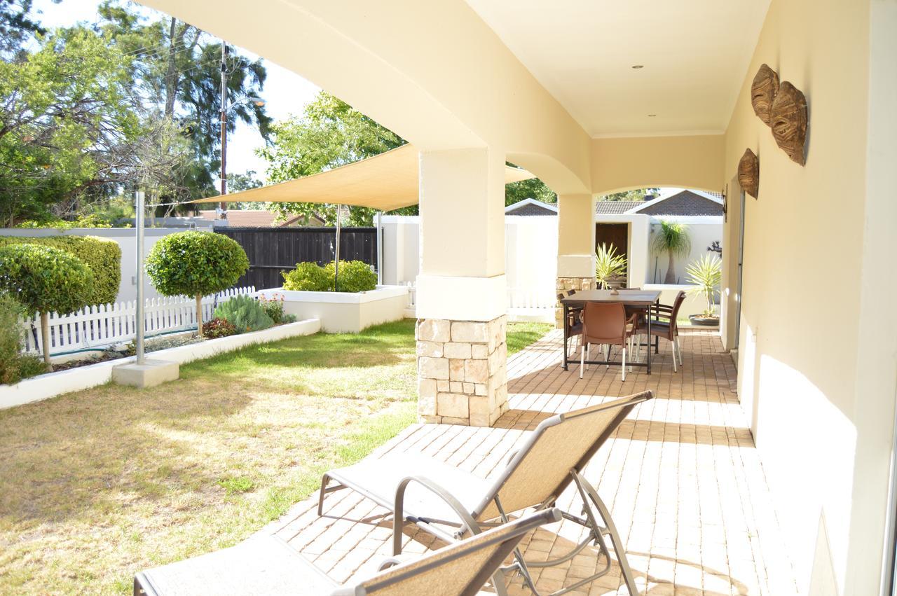 African Palm Cottage Durbanville Esterno foto