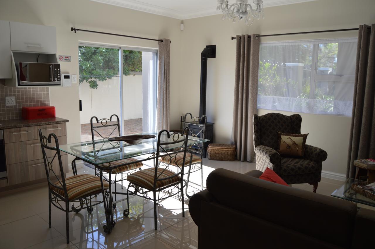 African Palm Cottage Durbanville Esterno foto