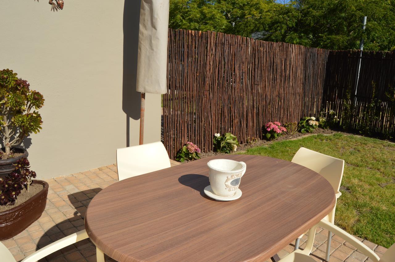 African Palm Cottage Durbanville Esterno foto