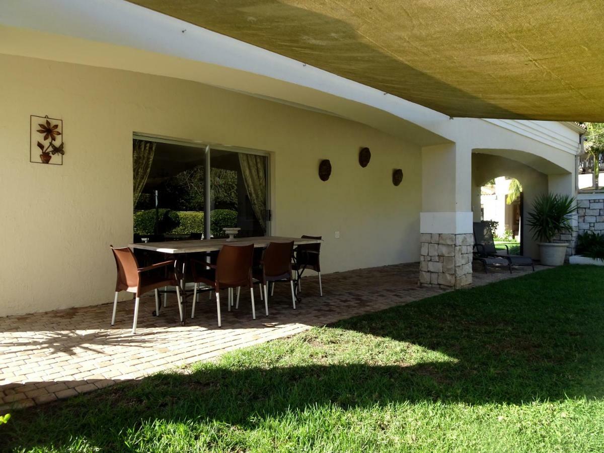 African Palm Cottage Durbanville Esterno foto